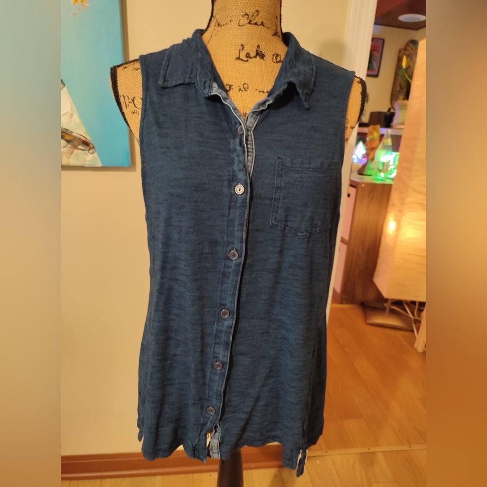 Cute Splendid Sz L button up Summer Top